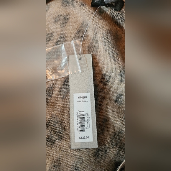 Apt 9 cashmere animal print cashmere sweater - Picture 2 of 5